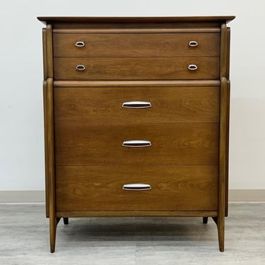 Drexel Projection Mid-Century Modern Dresser / Chest (SHIPPING NOT FREE) 