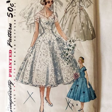 Vintage 1950's WEDDING or Party Dress Pattern SIMPLICITY 1461 Bridal Gown & Veil With Head Piece PRINCESS Length Full Skirt, 32 bust Size 14 