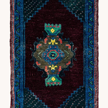 Vintage Turkish Mini Rug No. 554 | 1'10 x 3'1