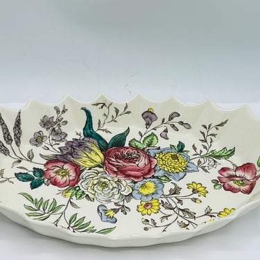 Copeland Spode Gainsborough (Marlborough) Vegetable Bowl a floral transferware pattern with a scalloped edge. 