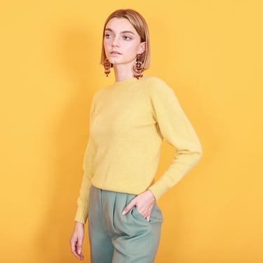 60s Pastel Yellow Wool Long Sleeve Pullover Vintage Round Collar Sweater 