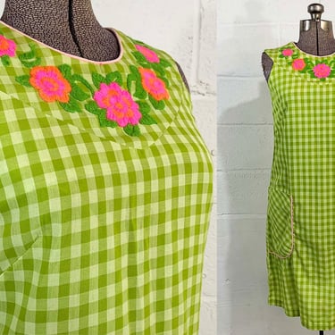 Vintage Gingham Lisa Smock Dress Lisanne A-Line Mod Green White Chartreuse Pink Embroidery Floral Flowers 1960s Twiggy Sleeveless XS Small 