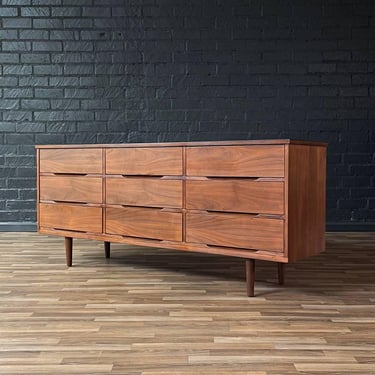 Mid-Century Modern 9-Drawer Walnut Dresser, c.1960’s 