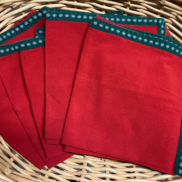 Set of 8 Crate & Barrel Vintage Christmas Napkin  Set~Cotton 18” Dinner Napkins~ Red Holiday Green Snowflake piping ~ Christmas Table Linens 