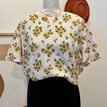 Vintage 90s Sunflower Print Oversized Waffle Thermal Textured Cotton Blend Tee 