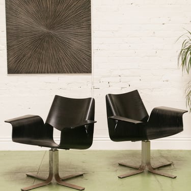 Black Plywood Swivel Chair