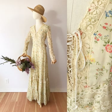 1970s Auth. Gunne Sax Floral Maxi Dress / 70s Lace Up Corset Scoop Neck Dress / Floral Cream Dress / Prairie Cottagecore Jessica McClintock 