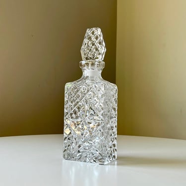 Vintage Crystal Liquor Decanter with an Intricate Diamond Pattern 