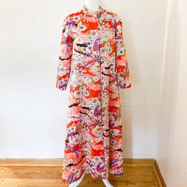 60s/70s Bright Psychedelic Floral and Bird Print Quilted Satin Dressing Gown Robe House Coat | Large 