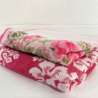 Vintage Bath Towel Set of 2 Mismatched Bathroom Decor Pink Roses Foral Flowers Towels Cannon Cavalier St. Marys 1960s 