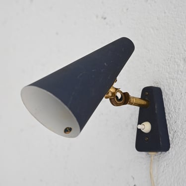 Vintage Scandinavian Blue Wall Sconce – Mid-Century Metal Lamp with Brass Details 