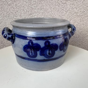 Vintage country chic Salt Glaze Stoneware Pottery Pot Blue Grey Hand Painted handles 5.5” x 8” 