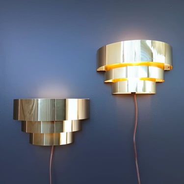 Pair of Mid-Century Modern 3-Tier Brass Wall Sconces 