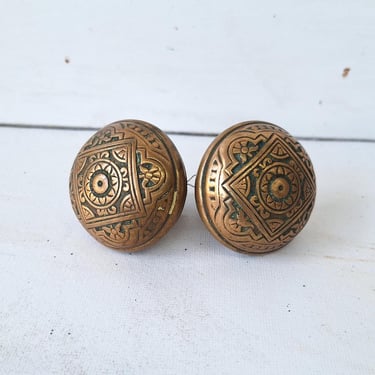 Eastlake Style Pair of Ornate Door Knobs, Fancy Flower Design Bronze Door Knob, Victorian Era Door Hardware, Architecture Salvage 111209 
