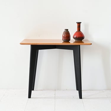 1960s Vintage NK Coffee Table – Scandinavian Design with Black Wooden Legs 