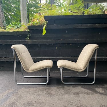 1970’s Midcentury Modern Pair Of Chrome Tube Lounge Chairs in Nubby Light Oatmeal Fabric by All-Steel Inc. 
