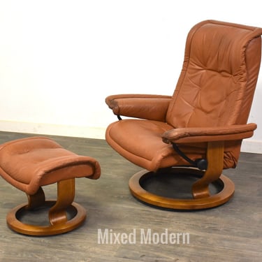Leather Ekornes Teak Lounge Chair and Ottoman 
