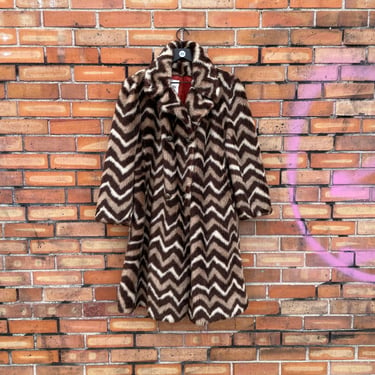 vintage 70s brown zig zag chevron faux fur coat / s m small medium 