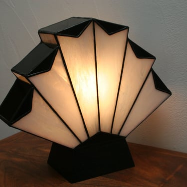 Art Deco Tiffany Stained Glass Lamp 