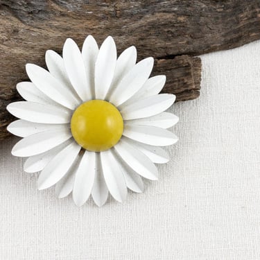 Large Retro Daisy Brooch, White and Yellow Flower Pin, Vintage Costume Jewelry 
