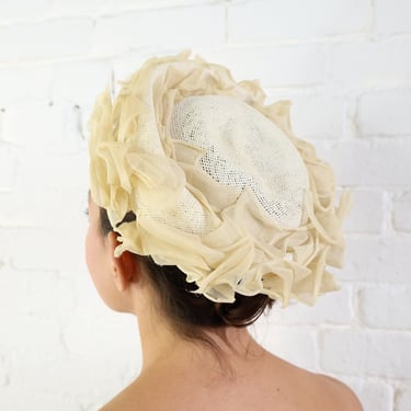 1950s Creme Flowers Brim Hat | 50s Creme Silk Flowers Hat 