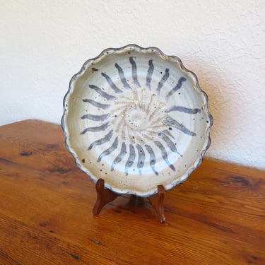 Vintage Handmade Stoneware Pottery Pie Dish Studio Art Pottery 10