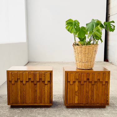 Lane Staccato Nightstands in Oak / Pair