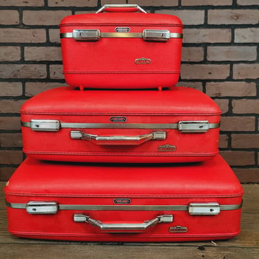 Set of 3 Red American Tourister Luggage 