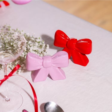 Bow Ribbon Salt and Pepper Shakers