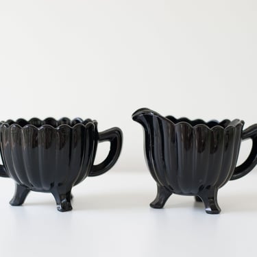 Black Scalloped Cream and Sugar Set 