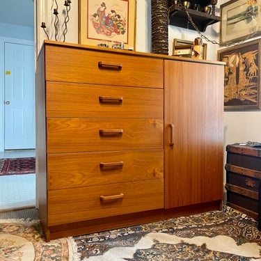 Vintage Teak Scandinavian Modern Large Bureau