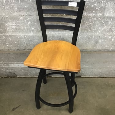Modern Swivel Stool (Seattle)