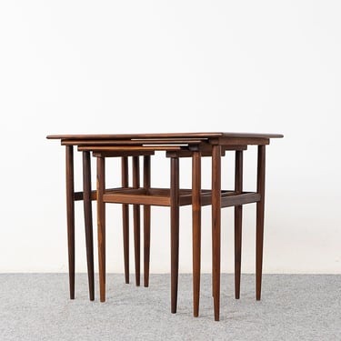 Mid-Century Rosewood Nesting Tables - (320-176) 