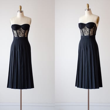 black pleated skirt | 80s 90s vintage Pappagallo dark academia black wool midi skirt 