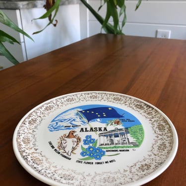 Alaska USA decorative travel state souvenir plate vintage 1960s 