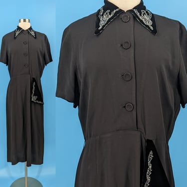 Vintage 40s Black Rayon Short Sleeve Dress with Velvet Beaded Collar - Forties Medium Embellished Collared Shirtwaist Dress 