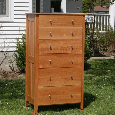 X6610p *Hardwood Chest, 6 Overlap Drawers, Paneled Sides; X6610t is taller, 6 Drawers, Overlap Drawer Faces, Flat Panels, - natural color 