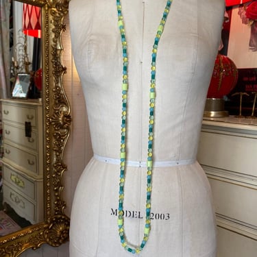 vintage 1960s long green beaded necklace 60s does 20s mod jewelry flapper retro 