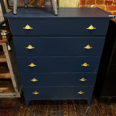 Pretty scalloped edges going on here! Blue painted Asian inspired chest of drawers. 38.5” x 21” x 49” 