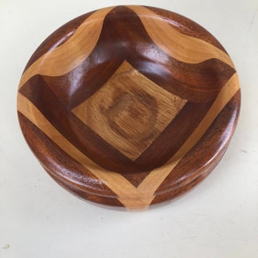 Vintage bohemian decor inlaid geometric design browns wood small bowl round size 6” x 2.5” 