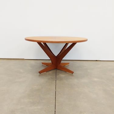 Vintage Mid Century Modern Teak Side Table / Coffee Table 