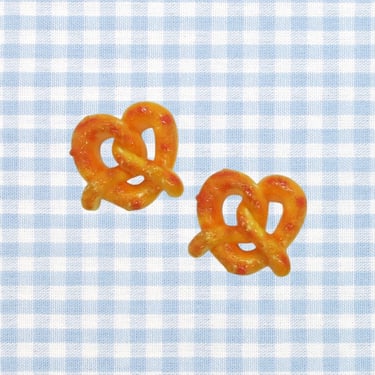 Soft Pretzel Hair Clips Yummy Snack Treat Bread Pastry Barrettes Clip Bobby Pins 