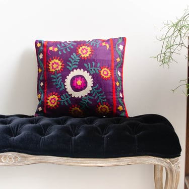 Vintage Uzbek Suzani Samarkand Small Square Hand Made Hand Embroidered Floral Botanical Pillowcase Silk Linen Pillowcase 