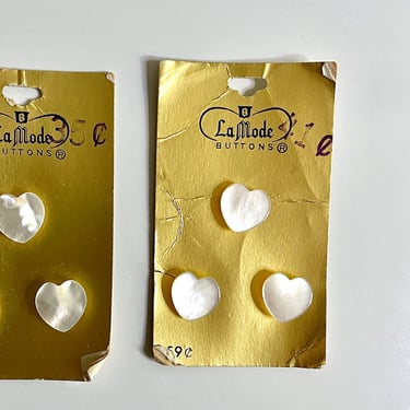 3 Vintage Heart Buttons, Gold La Mode Button Card - made in Japan, Plastic or Mother of Pearl, Baby Child Sweater Clothing, NOS, Size 23 