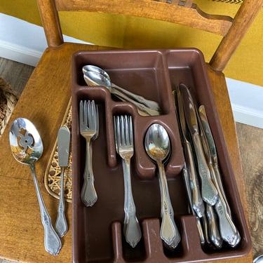 Vintage 36 Piece Set 60s/70s Oneida Stainless Flatware with Tray 