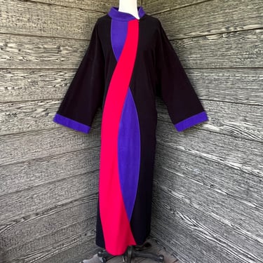 color twist lounge gown 1970s fleece long nightgown / house dress XL 