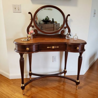 Mahogany Dressing vintage table