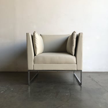 Gunlocke “Calm” White Leather Lounge Chair 