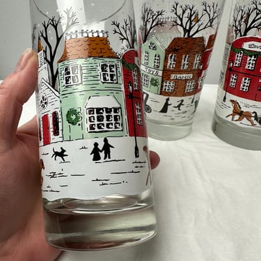 Vintage Christmas Glassware ~Set of 4 tall holiday print Libbey  glasses~ kitschy cute festive X mas cottage home decor/ holiday village 