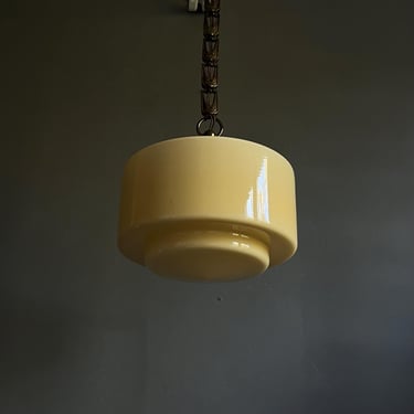 Vintage Pendant Light from the 30s /  Art Deco Pendant Light / Art Deco Light / Honey / Butter 